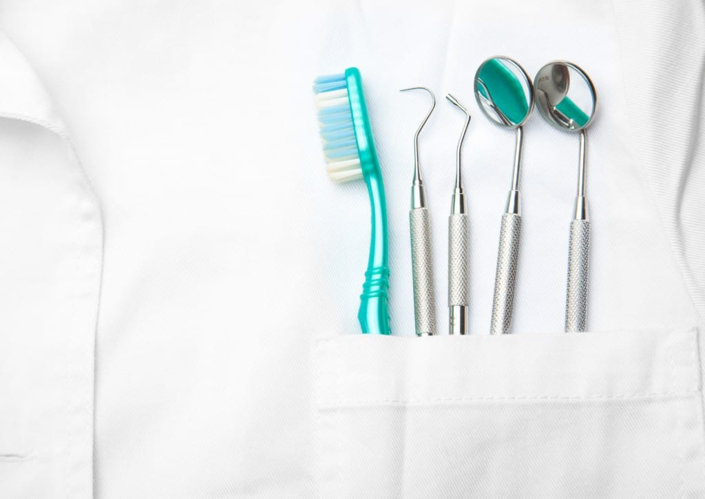 Fluoridierung: تقوية مواد الأسنان الصلبة